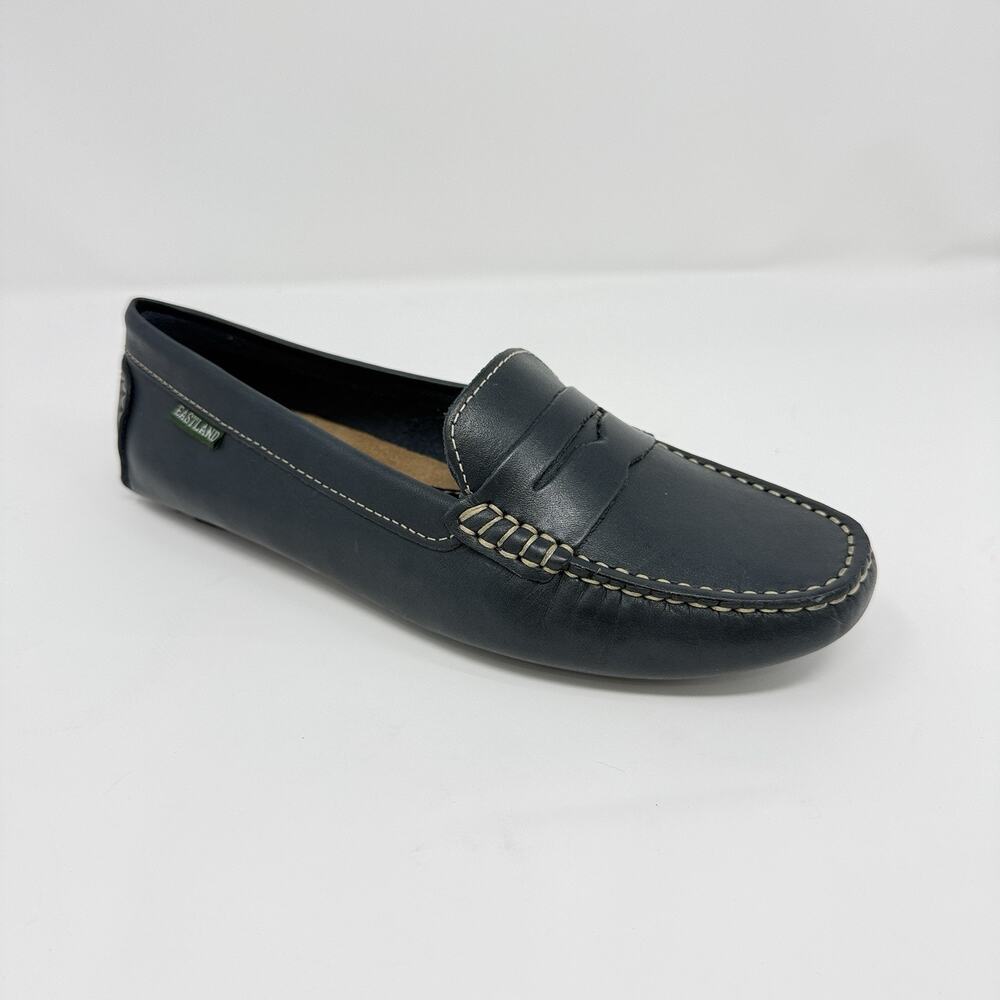 Eastland Patricia Women’s 7.5 M Navy Leather Penny Loafers Moc Toe